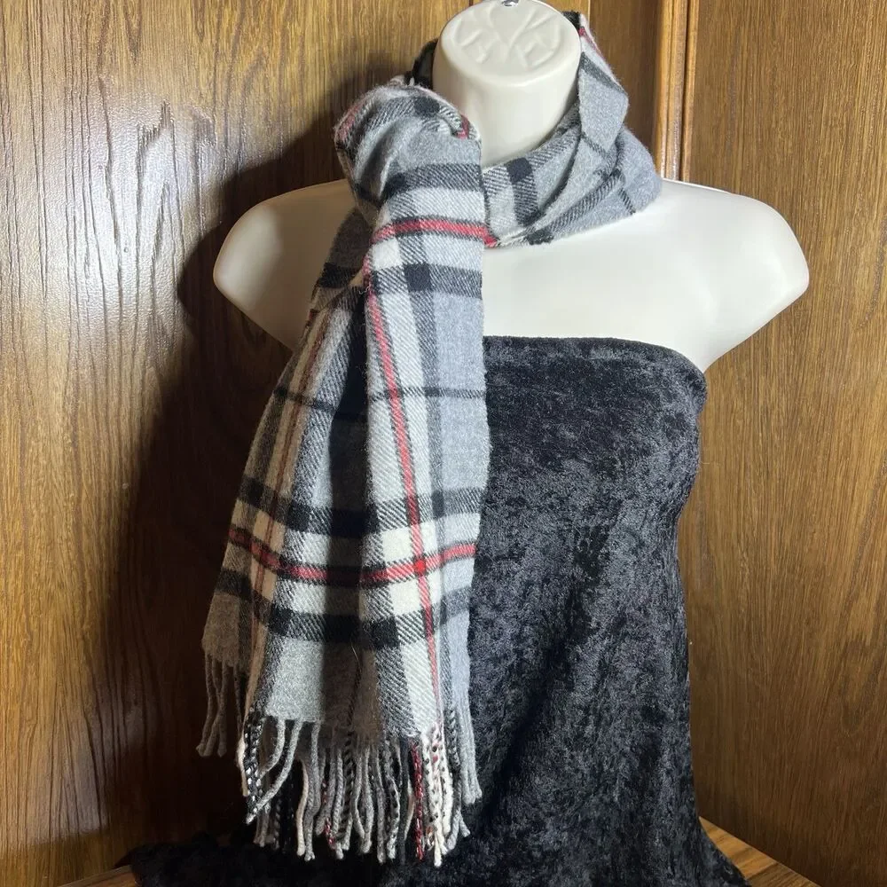 Blarney Woolen Mills Gray Black Red Scottish Tartan Scarf Premium Green Tag 61